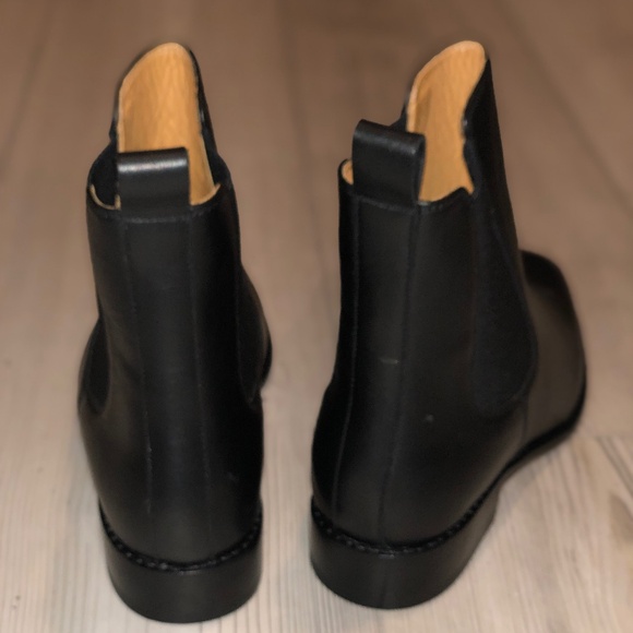 Beckett Simonon Maeve Chelsea Boots - Women's size 7 - Picture 2 of 9